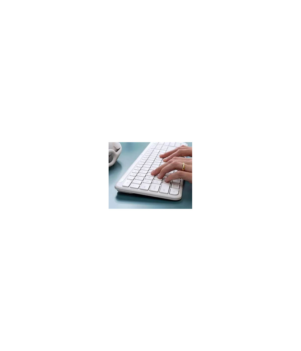 Teclado Logitech Signature Slim K950 Blanco